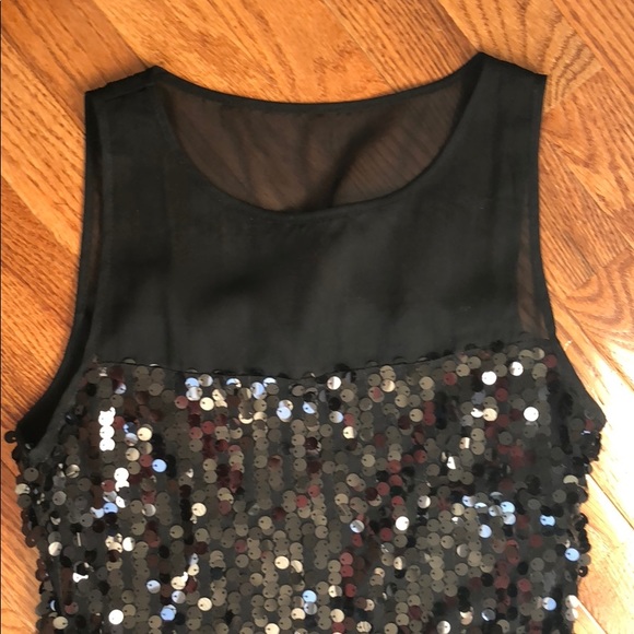 Black sequin fitted dress with mesh collarbone - Picture 3 of 3